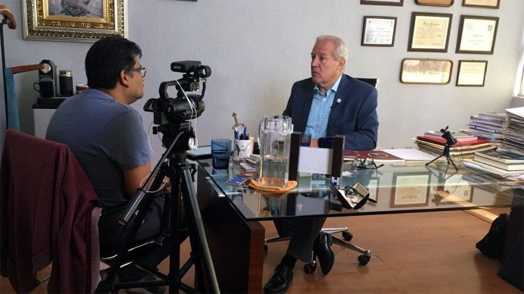 Sergio Omar Sotelo Aguilar durante una entrevista