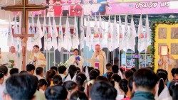 Bishop Francis Xavier Vira Arpondratana celebrates the opening of the 2025 Jubilee with a Eucharistic Celebration at the Sacred Heart of Jesus Cathedral. Photo: