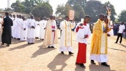 La processione in occasione dell'apertura dell'Anno Santo nell'arcidiocesi di Bouaké, in Costa d'Avorio