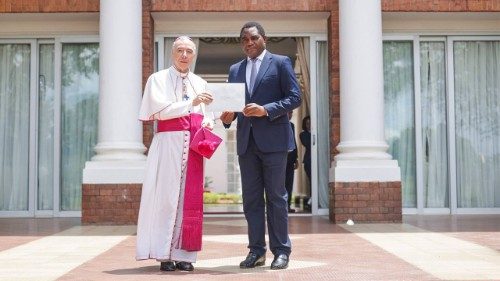 Zambian President Hakainde Hichilema with the Apostolic Nuncio to Zambia, Archbishop Gianluca Perici