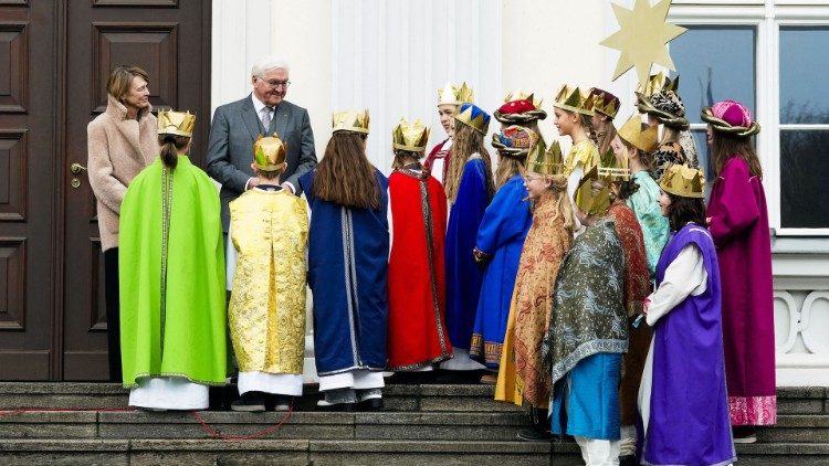 Sternsinger am 6. Januar 2025 beim Schloss Bellevue © Friedrich Stark / Kindermissionswerk