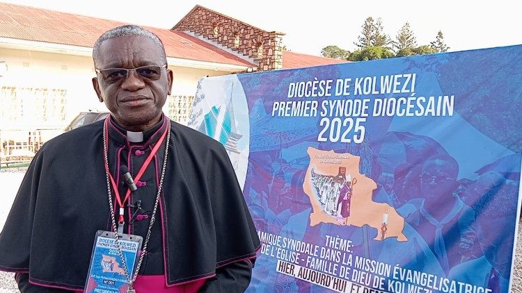 Mgr Richard Kazadi Kamba, évêque de Kolwezi, lors de l’ouverture du premier synode diocésain de Kolwezi (RD Congo) du 6 au 12 janvier 2025.