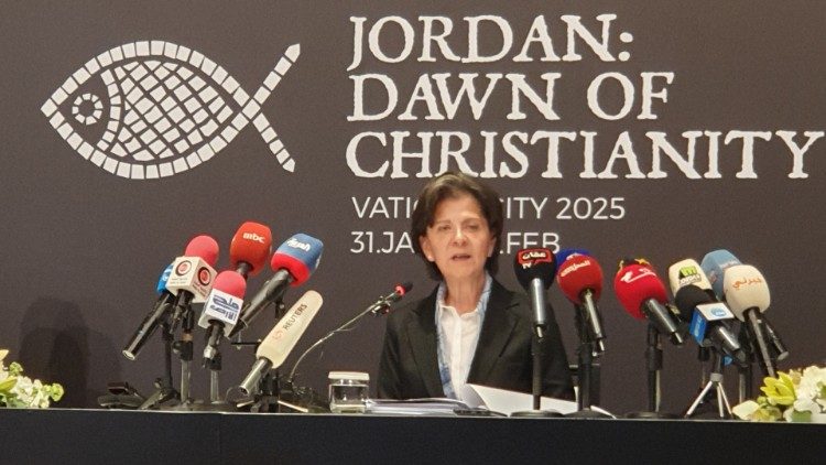 Jordan's Minister of Tourism and Antiquities speaks at a press conference for the "Jordan: The Dawn of Christianity" exhibition.