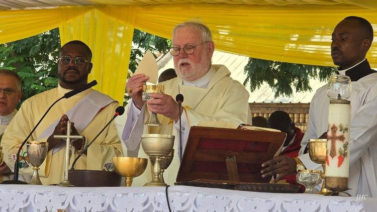 Archbishop Gallagher in Congo-Brazzaville: The Pope loves you