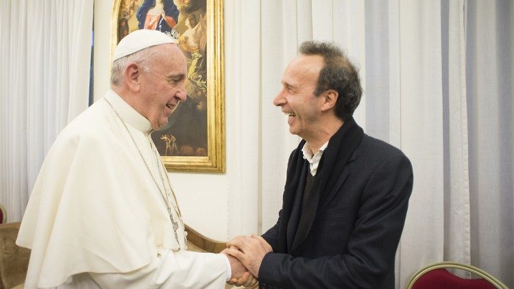 El Papa Francisco con Roberto Benigni