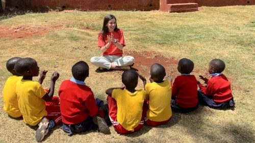 Volunteer in Kenya: The gift of time offering to others